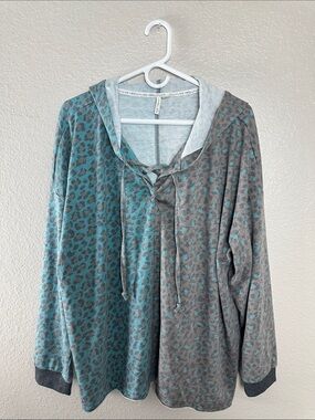 Live Well Leopard Print Hoodie Size 18/20W